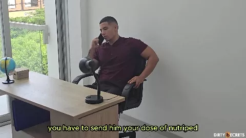 I Fuck Agent Who Wants to Meet My Big Cock - Emma Anturin