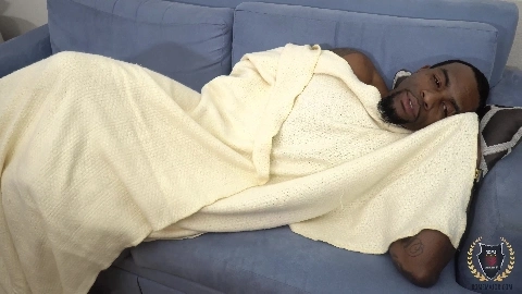 RomeMajor - Maggie's Suitcase Surprise - Febby Twigs