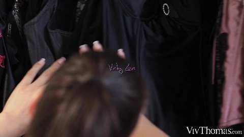 Met Art - VivThomas - Showing Off - Vicky Love, Nesty