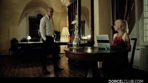 Blond Secretary Prefers Anal Sex - Jessie Volt