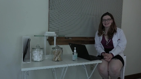 Doctor Loves Your Big Dick in 4K - Bettie Bondage