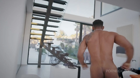 Yenifer CHP Chacon And Sara Retali - LegalPorno