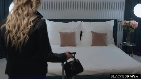 Sightseeing - Melody Marks