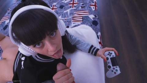 My Ass is on Fire when i play R.E. Resistance - Natalie Flowers