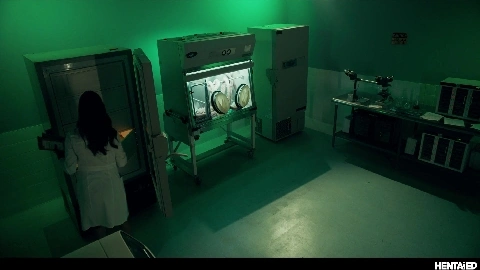 Lucy Mochi In The Cocoon