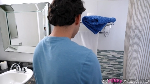 MyPervyFamily - Kylie Quinn - Peekaboo Stepsis