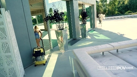 BackdoorPOV - Cherry Kiss - Pushy Fangirl