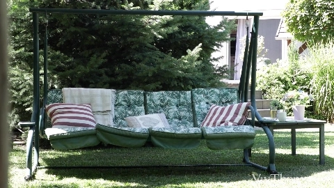 Sarah Heizel And Dolly Diore Bikini Tease - VivThomas