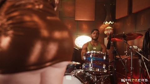 Abigaiil Morris And Alexa Chains New Year New Dick - BrazzersExxtra