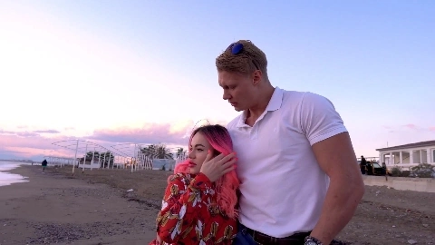 Hard sex after a romantic date on the beach. My boyfriend fucked me in a wet pussy - Maryana Rose