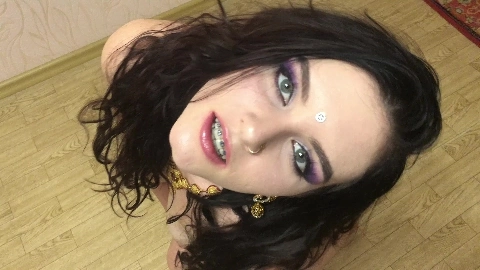 Alyssa Quinn Likes Massive Cumshots on Face and Swallow - Alyssa Quinn