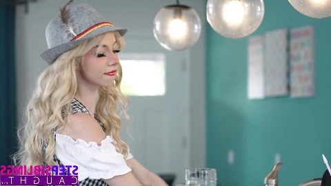 The featured flavor for October 2022 is Kenzie Reeves