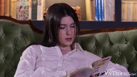 Pearl And Amirah Adara Pearls Desires - VivThomas