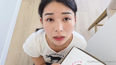 Busty Japanese Hotties Gets BWC Room Service