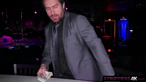 Strippers4K - Daisy Pheonix - Masked Seduction