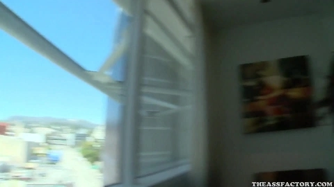 I Am A Businesswoman Who Wants Sex As Payment