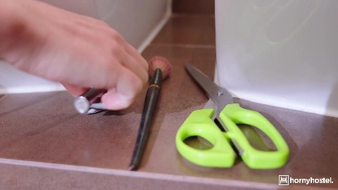 Sara Diamante - HornyHostel