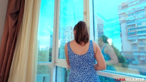 She Loves To Fuck In Public - Luna Roulette