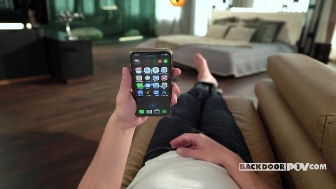 The eager babysitter - Alexa Flexy