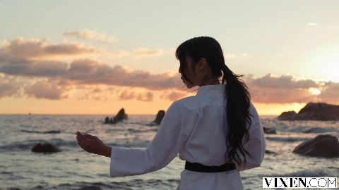 Emiri Momota - TonightsGirlfriend