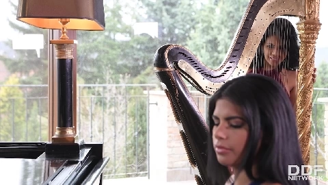 Lesbian Pussy Licking - Sheila Ortega and Kesha Ortega