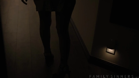 FamilySinners - Maya Woulfe - Family Favors